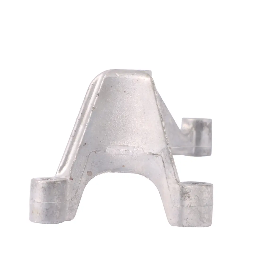 DFYA Supporto staffa di scarico per VW Volkswagen Golf 8 1.5 eTSI con numero di parte 05E253463M VW Volkswagen Golf 8 1.5 eTSI DFYA Supporto staffa di scarico - SKU 05E253463M - Numero di parte 05E253463M