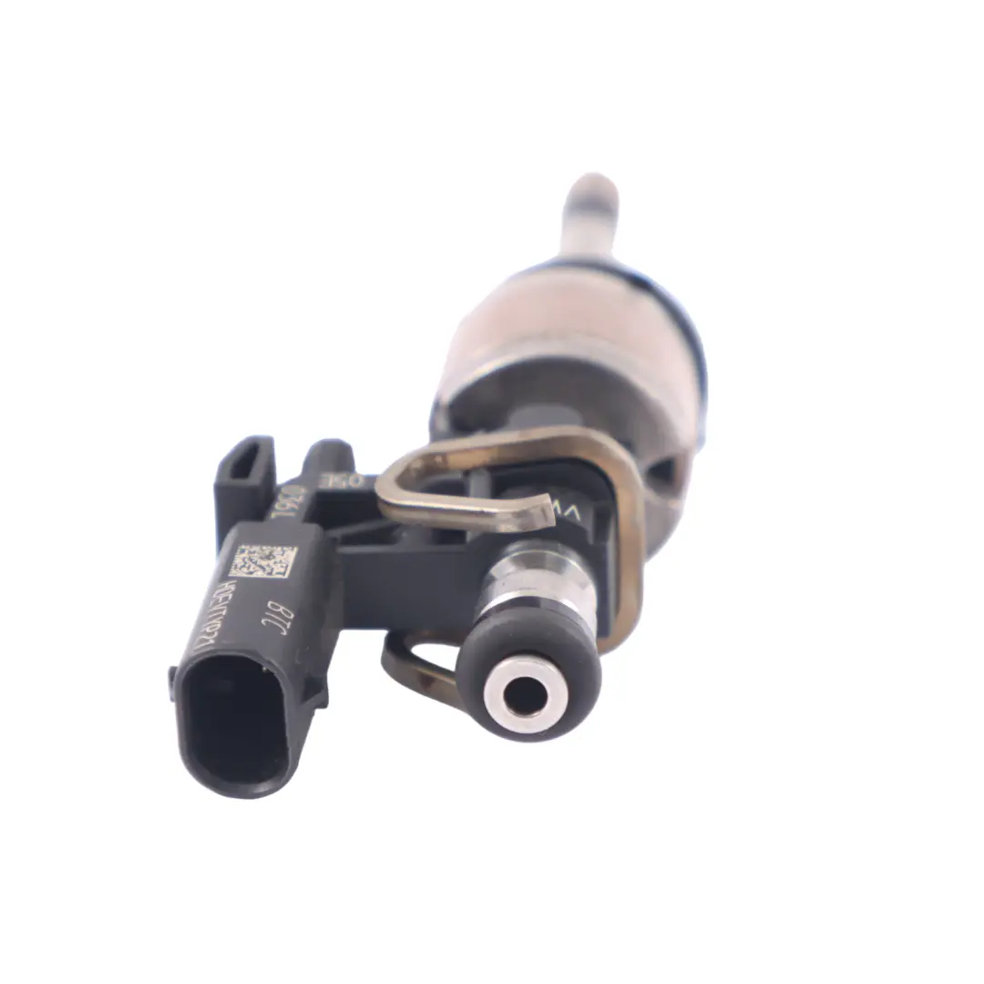 DFYA Inyector de combustible para VW Volkswagen Golf 8 1.5 eTSI con número de pieza 05E906036L VW Volkswagen Golf 8 1.5 eTSI DFYA Inyector de combustible - SKU 05E906036L - Número de pieza 05E906036L