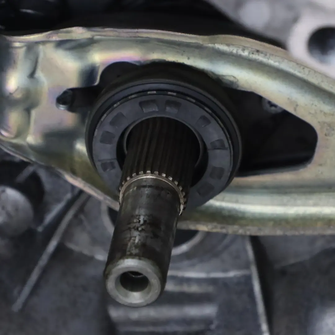 Audi Q5 8R 2.0 TFSI CNCD Quattro Schaltgetriebe PJC 6 Gang GARANTIE - SKU 0B2300029R - Teilenummer 0B2300029R