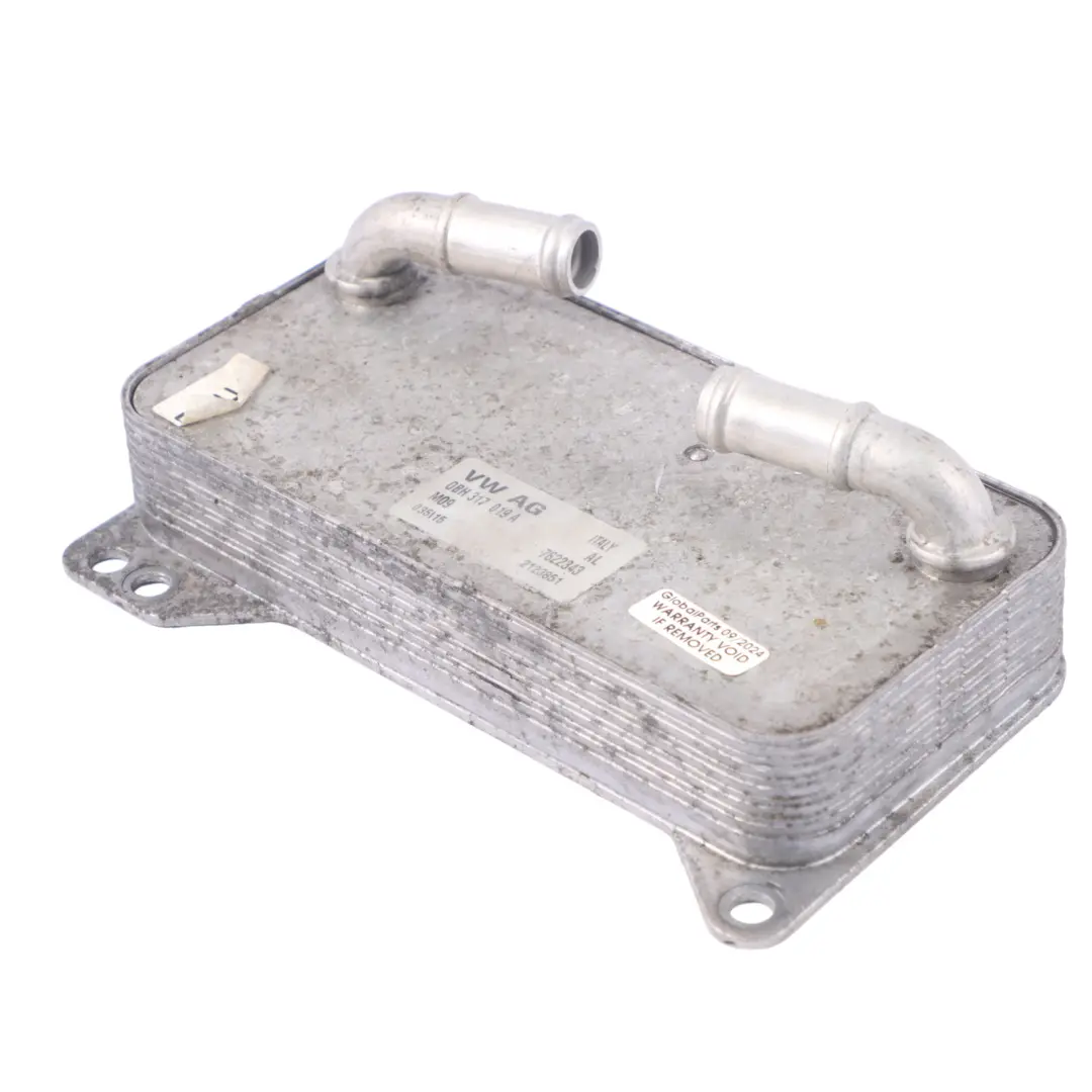 Unità di raffreddamento radiatore dell'olio trasmissione per VW Passat B7 con numero di parte 0BH317019A VW Passat B7 Unità di raffreddamento radiatore dell'olio trasmissione - SKU 0BH317019A - Numero di parte 0BH317019A