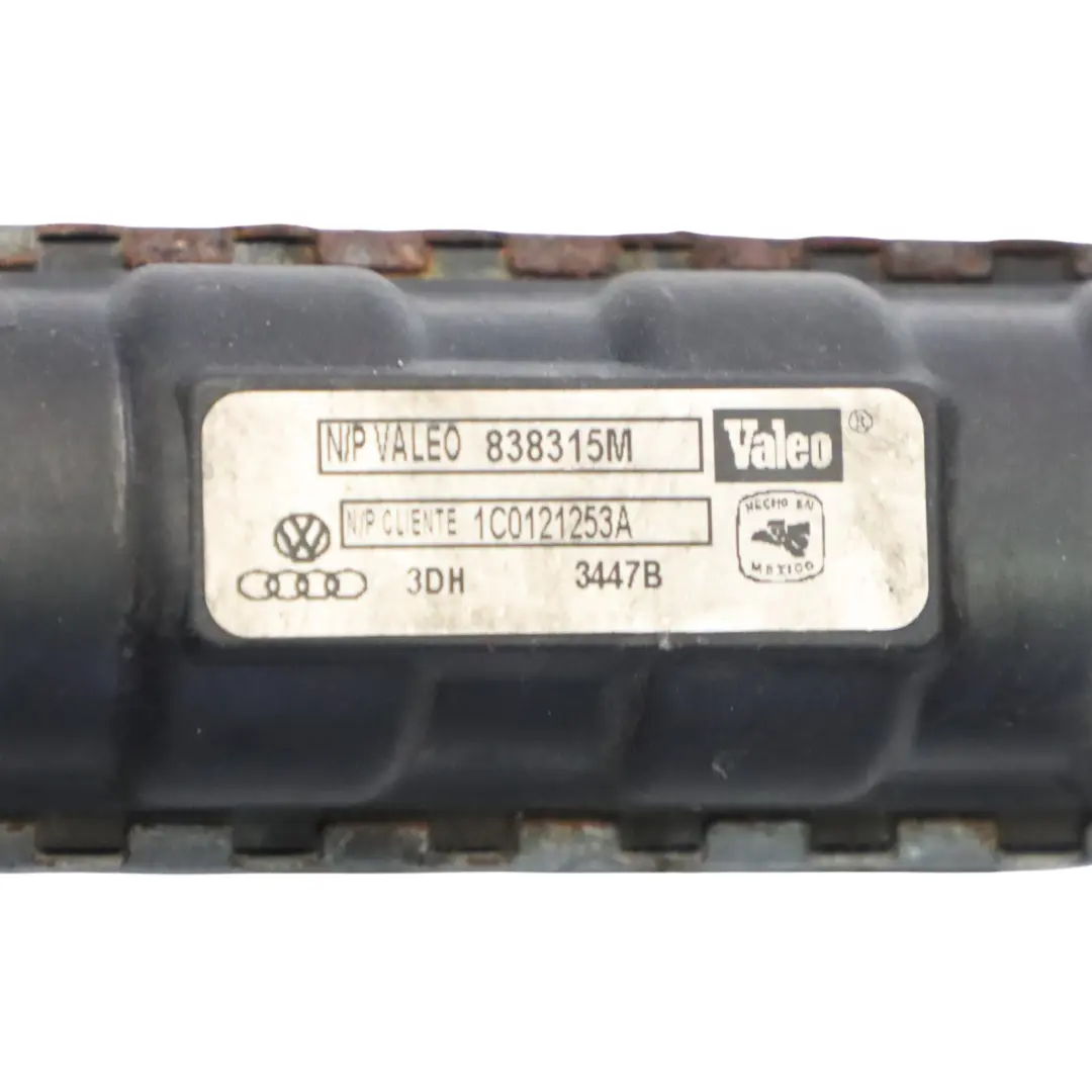 Ventilador del radiador Enfriador del motor para Volkswagen VW New Beetle con número de pieza 1C0121253A Volkswagen VW New Beetle Ventilador del radiador Enfriador del motor - SKU 1C0121253A - Número de pieza 1C0121253A