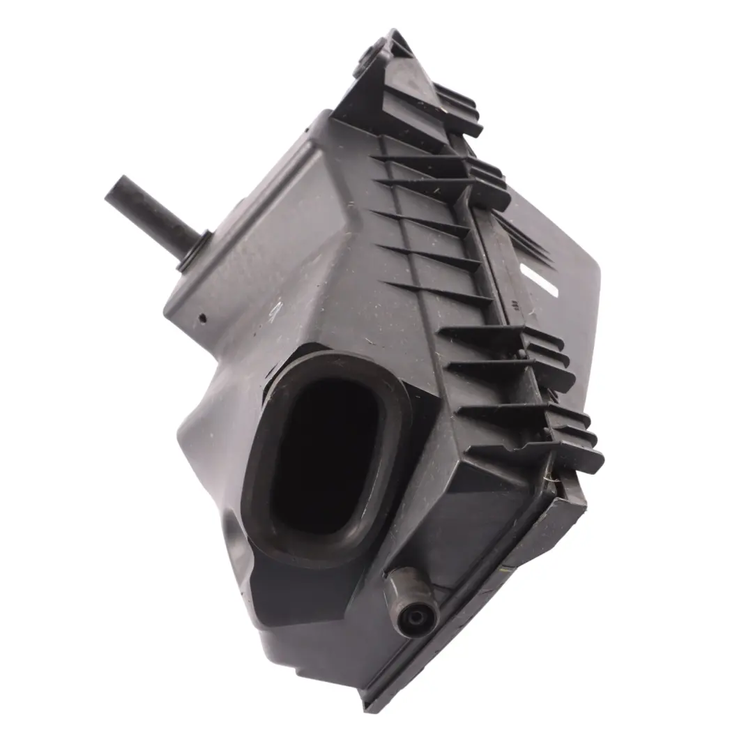 Obudowa Filtra Powietrza do Volkswagen New Beetle 1.9 TDI o numerze 1C0129607AA Volkswagen New Beetle 1.9 TDI Obudowa Filtra Powietrza - SKU 1C0129607AA - Numer Części 1C0129607AA