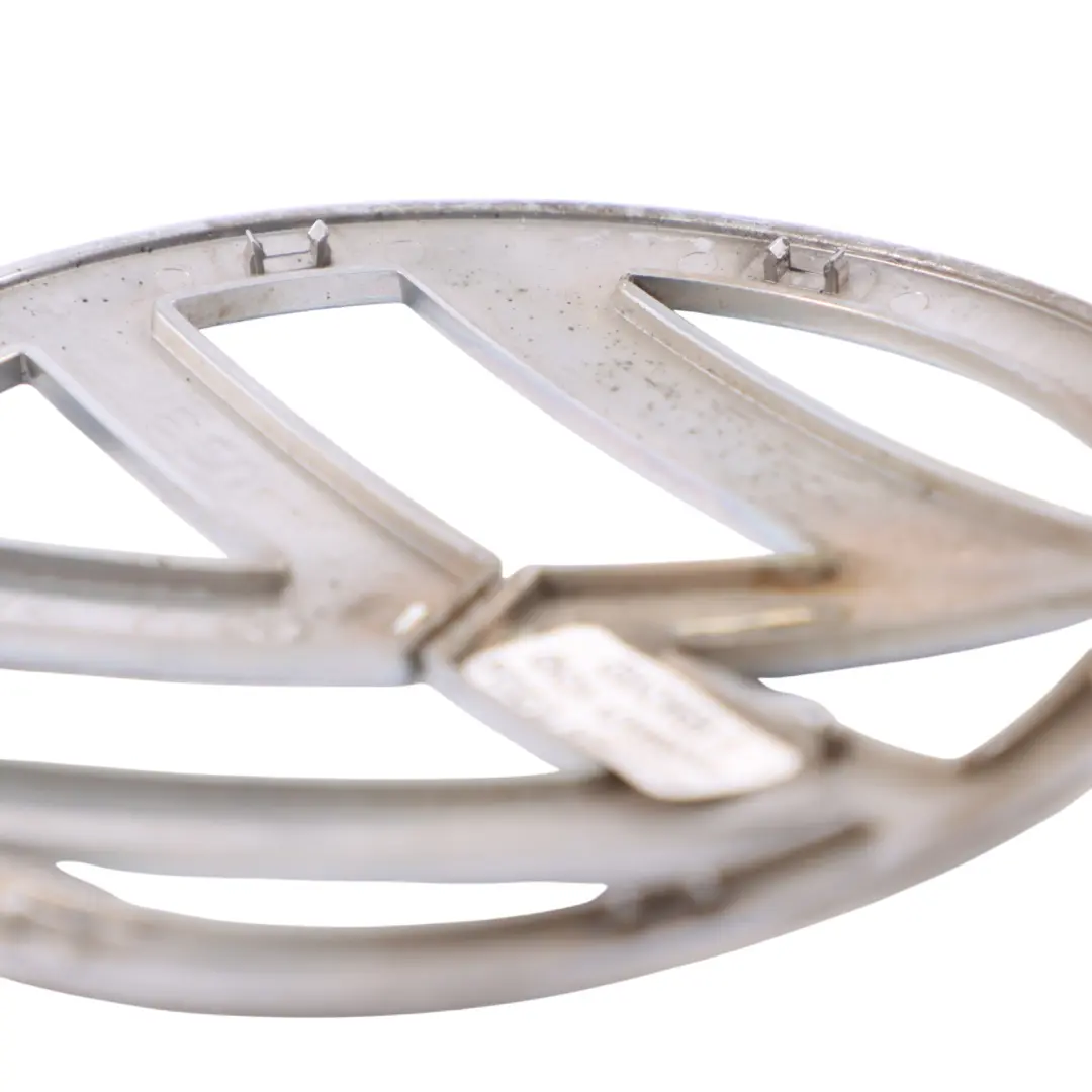 Cofano anteriore Badge Cromo per Volkswagen New Beetle con numero di parte 1C0853617B Volkswagen New Beetle Cofano anteriore Badge Cromo - SKU 1C0853617B - Numero di parte 1C0853617B
