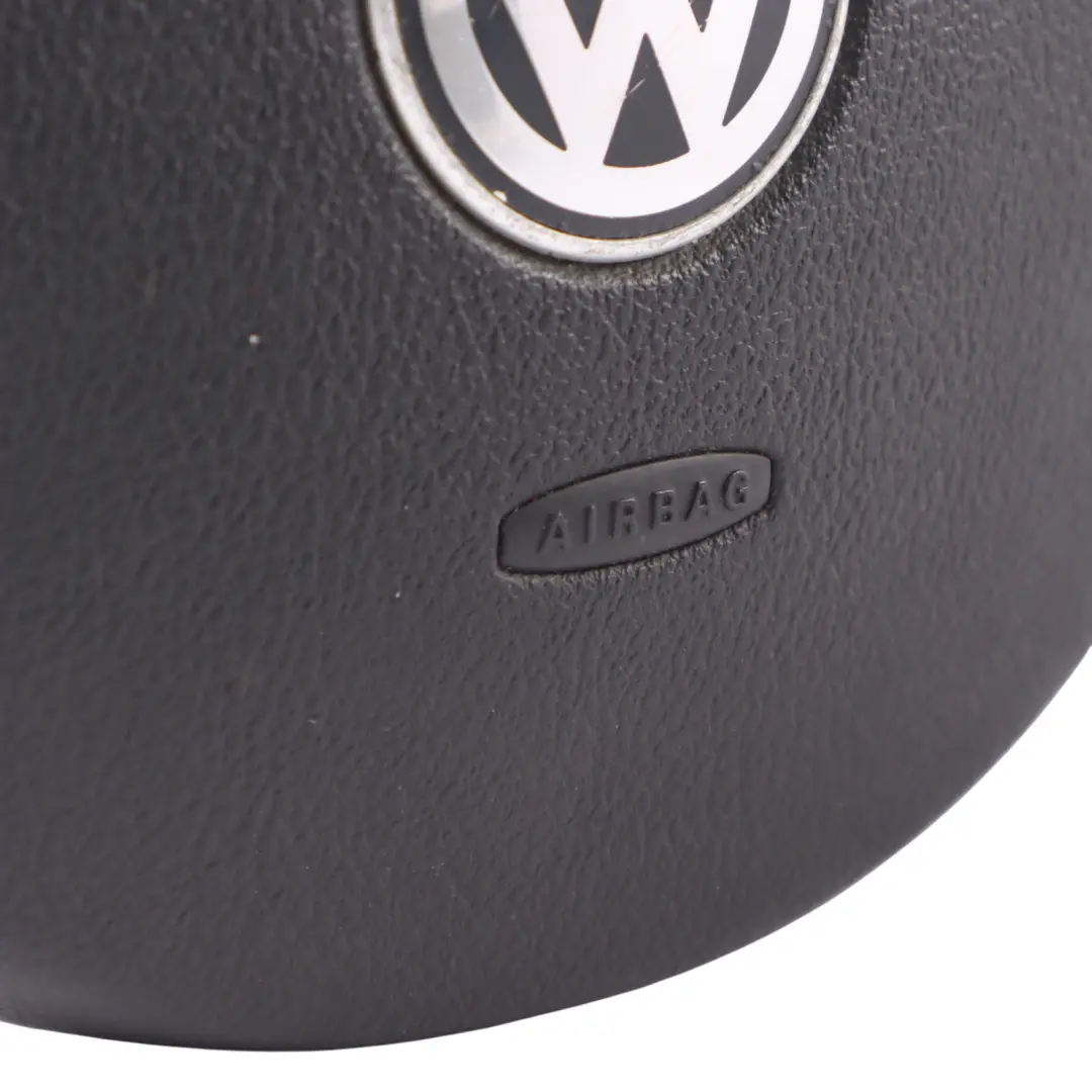 Volant Module Air Côté Conducteur Noir pour Volkswagen New Beetle à propos du numéro de pièce 1C0880201M Volkswagen New Beetle Volant Module Air Côté Conducteur Noir - SKU 1C0880201M - Numéro de pièce 1C0880201M