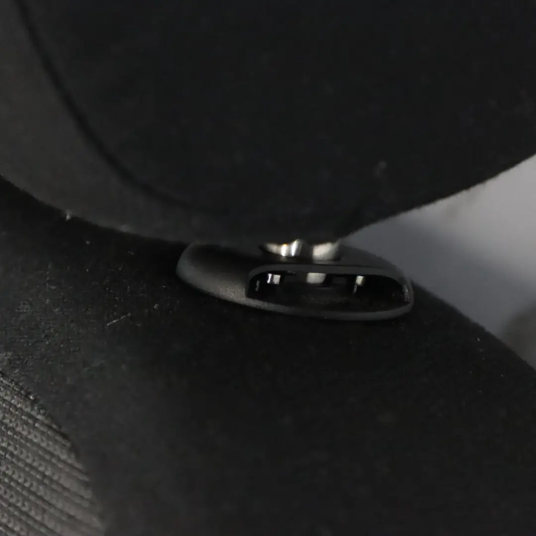 Volkswagen VW New Beetle Vorne Rechts Sitz Stoff Grau Schwarz Innenraum - SKU 1C0881806CK-1 - Teilenummer 1C0881806CK