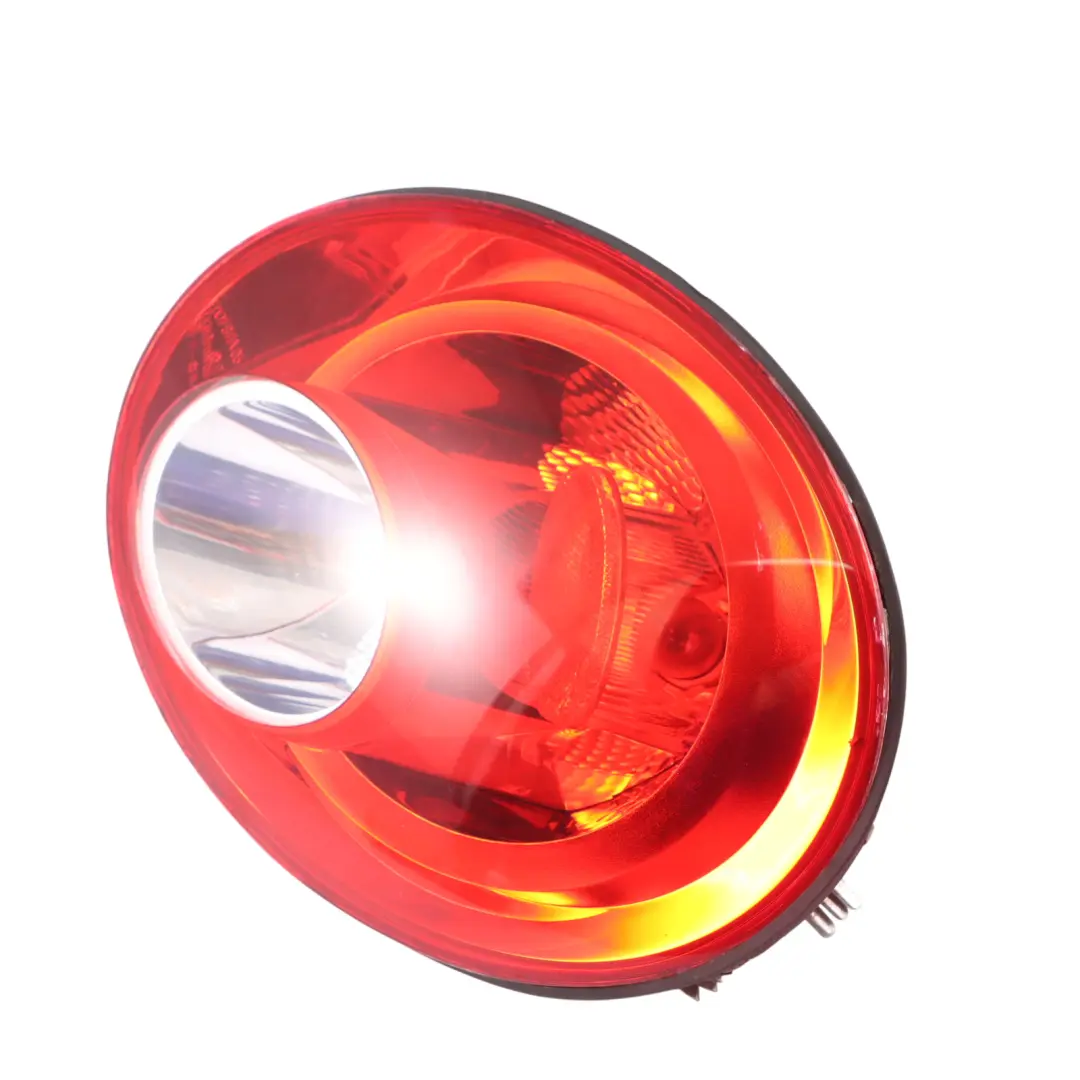 Lampa Tylna Prawa Tył do Volkswagen New Beetle o numerze 1C0945172F Volkswagen New Beetle Lampa Tylna Prawa Tył - SKU 1C0945172F - Numer Części 1C0945172F