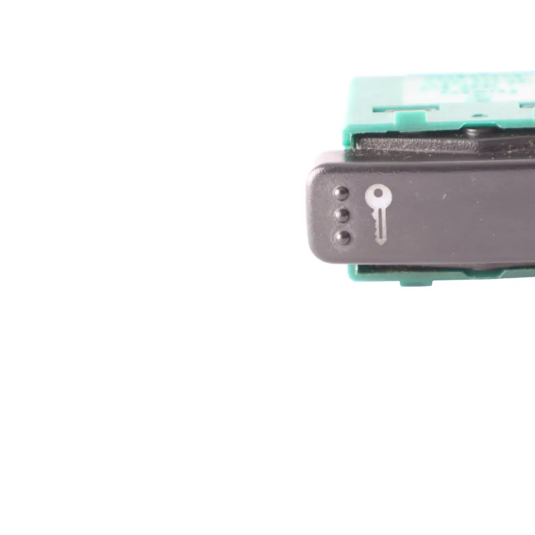 Central Locking Door Button Switch Panel to VW Volkswagen New Beetle with Part number 1C0962125A VW Volkswagen New Beetle Central Locking Door Button Switch Panel - SKU 1C0962125A - Part number 1C0962125A