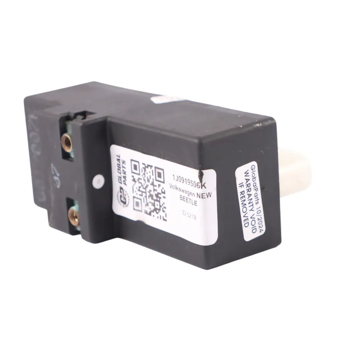 Fan Control Module Relay to VW Volkswagen New Beetle with Part number 1J0919506K VW Volkswagen New Beetle Fan Control Module Relay - SKU 1J0919506K - Part number 1J0919506K