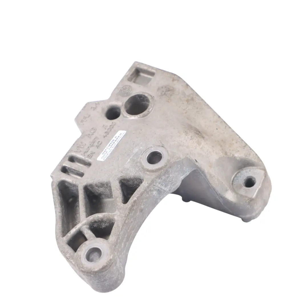 Soporte de montaje de la caja de cambios para VW Volkswagen Passat B6 con número de pieza 1K0199117CK VW Volkswagen Passat B6 Soporte de montaje de la caja de cambios - SKU 1K0199117CK - Número de pieza 1K0199117CK