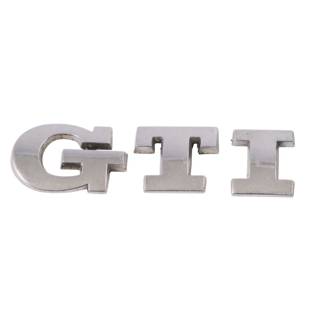 Volkswagen Golf 1K Portellone del bagagliaio Emblema aderente GTI - SKU 1K0853675BJ - Numero di parte 1K0853675BJ