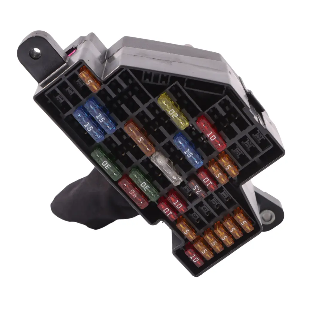 1K Caja fusibles Unidad control Relé distribución energía para VW Golf 5 V con número de pieza 1K2941824 VW Golf 5 V 1K Caja fusibles Unidad control Relé distribución energía - SKU 1K2941824 - Número de pieza 1K2941824