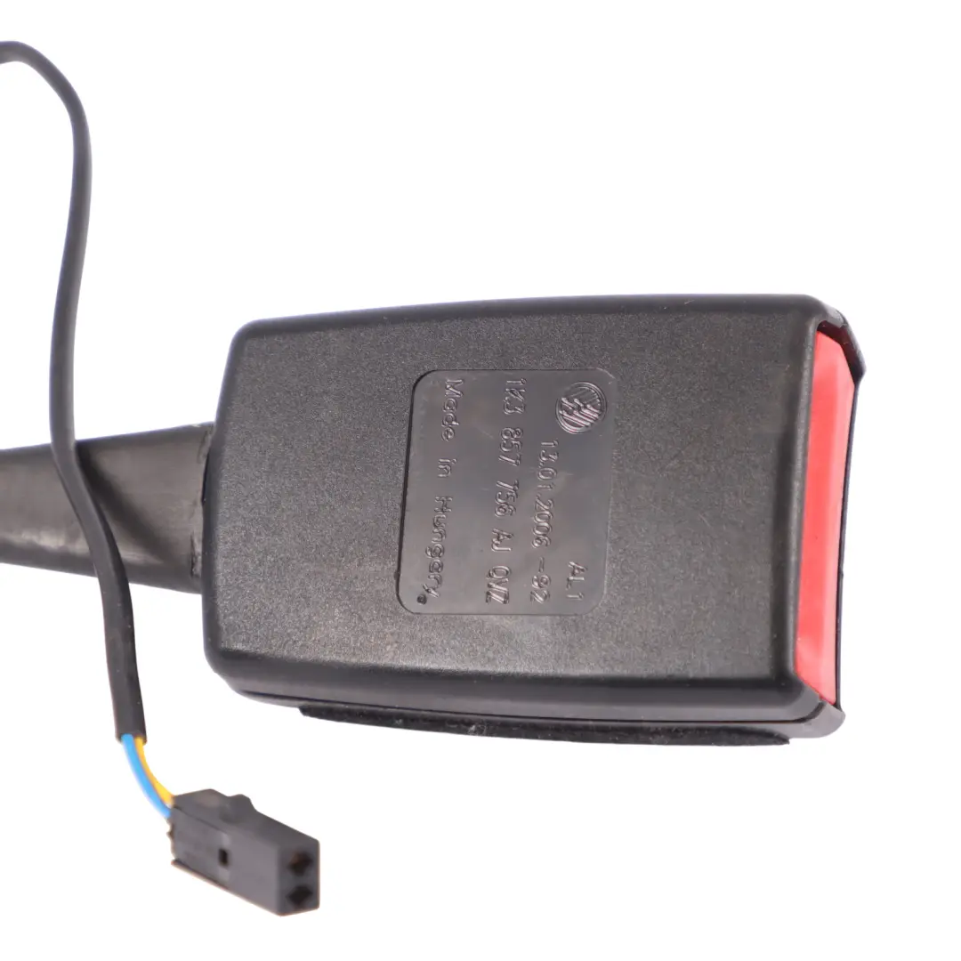 Fibbia cintura sicurezza anteriore destra Tenditore per VW Golf V con numero di parte 1K3857756AJ VW Golf V Fibbia cintura sicurezza anteriore destra Tenditore - SKU 1K3857756AJ - Numero di parte 1K3857756AJ