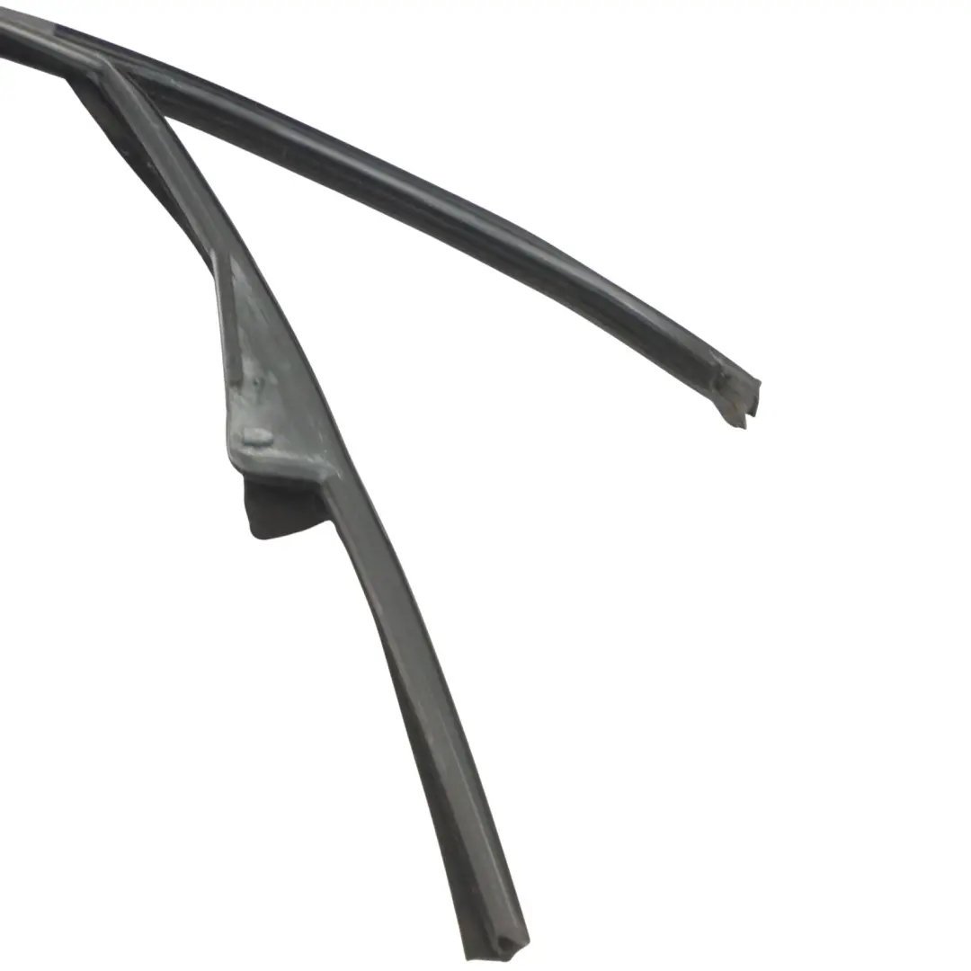 Volkswagen Golf Mk5 1K 5 Joint caoutchouc vitre porte avant gauche - SKU 1K4837431E - Numéro de pièce 1K4837431E