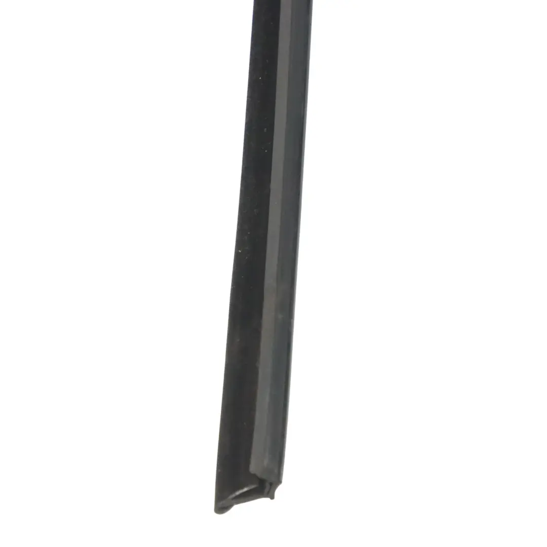 Volkswagen Golf Mk5 1K 5 Türfenster Gummidichtung Vorne Links - SKU 1K4837431E - Teilenummer 1K4837431E