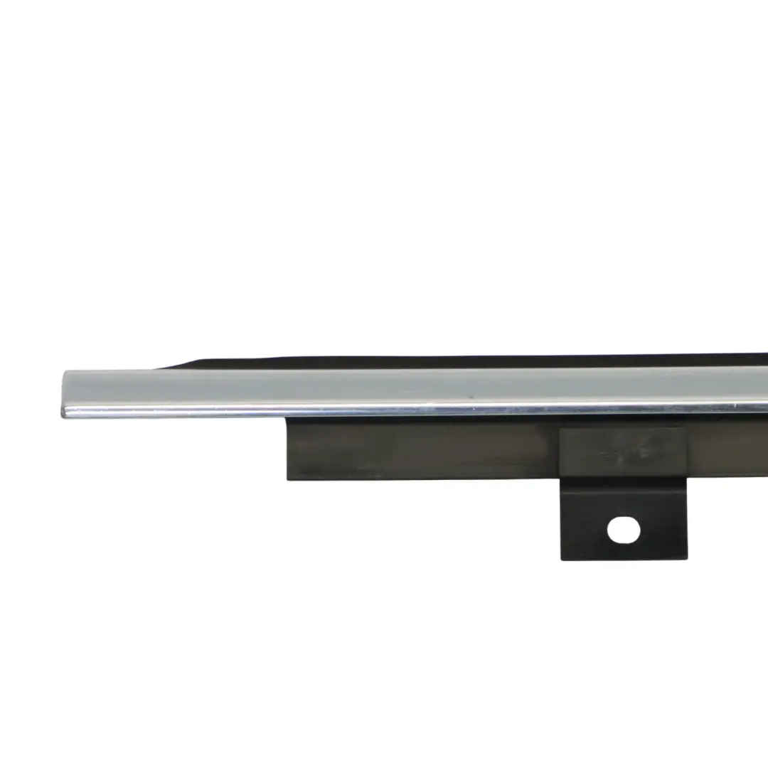 Fensterfrontdichtung Tür rechts Chromleiste für Volkswagen New Beetle mit Teilenummer 1Y0853956B Volkswagen New Beetle Fensterfrontdichtung Tür rechts Chromleiste - SKU 1Y0853956B - Teilenummer 1Y0853956B