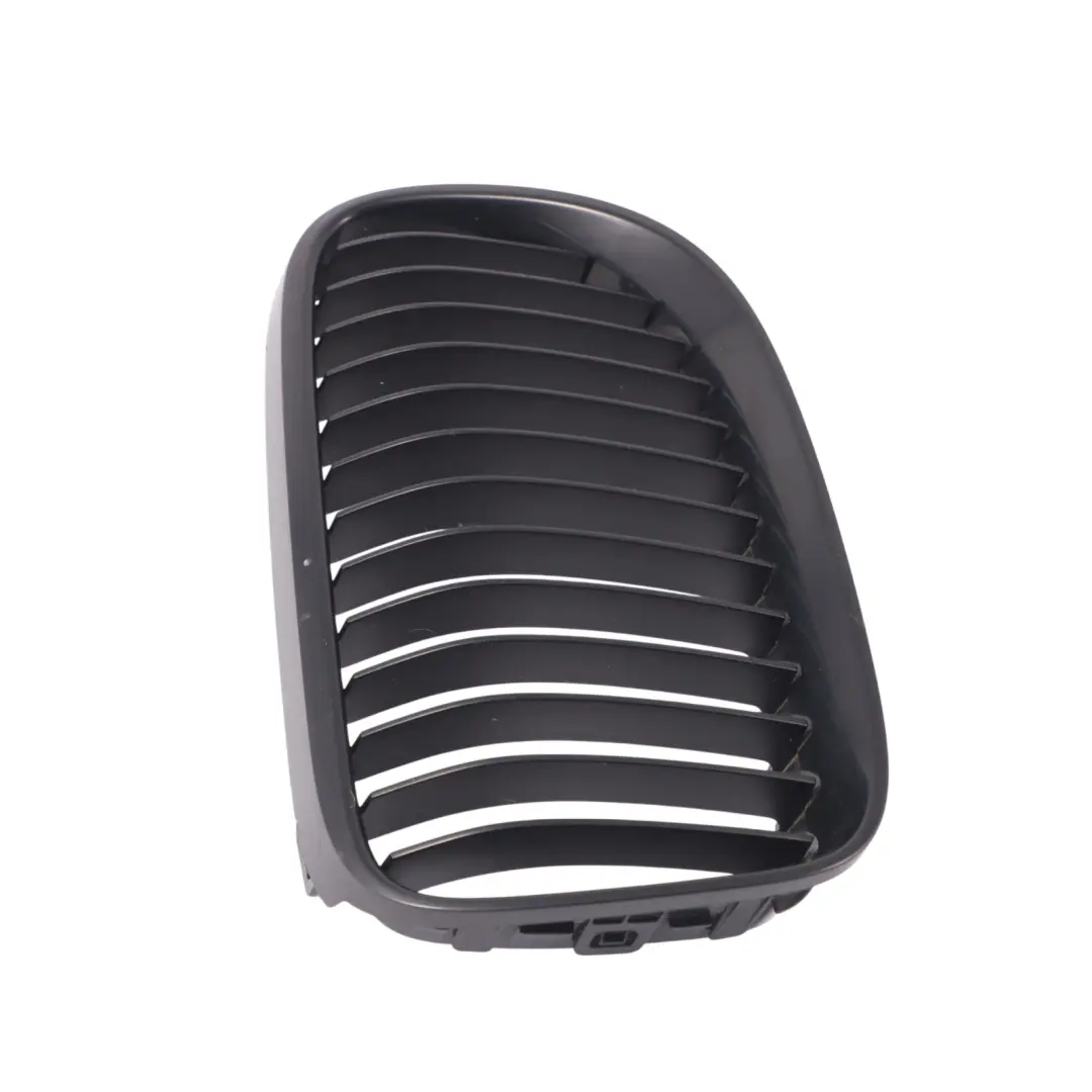 Kratka Grill Nerka Przód Lewa do BMW E92 M Performance o numerze 2158985 BMW E92 M Performance Kratka Grill Nerka Przód Lewa - SKU 2158985 - Numer Części 2158985
