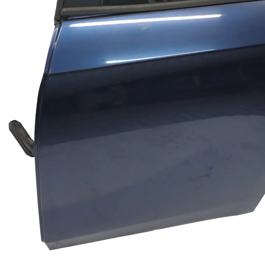 Puerta Trasera Izquierda Tiefseeblau Deep Sea Blue Metallic - A76 para BMW X1 E84 con número de pieza 2993819 BMW X1 E84 Puerta Trasera Izquierda Tiefseeblau Deep Sea Blue Metallic - A76 - SKU 2993819-DSB1 - Número de pieza 2993819