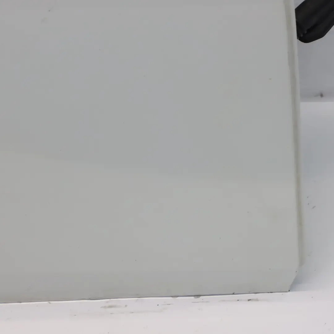 Porta posteriore destra Alpinweiss Bianco 3 - 300 per BMW X1 E84 con numero di parte 2993820 BMW X1 E84 Porta posteriore destra Alpinweiss Bianco 3 - 300 - SKU 2993820-AW - Numero di parte 2993820