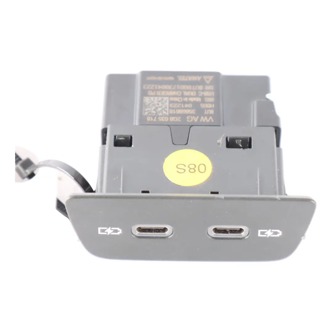 Mk8 Presa Ricarica Console Centrale Posteriore USB C per Volkswagen Golf con numero di parte 2G6035718 Volkswagen Golf Mk8 Presa Ricarica Console Centrale Posteriore USB C - SKU 2G6035718 - Numero di parte 2G6035718
