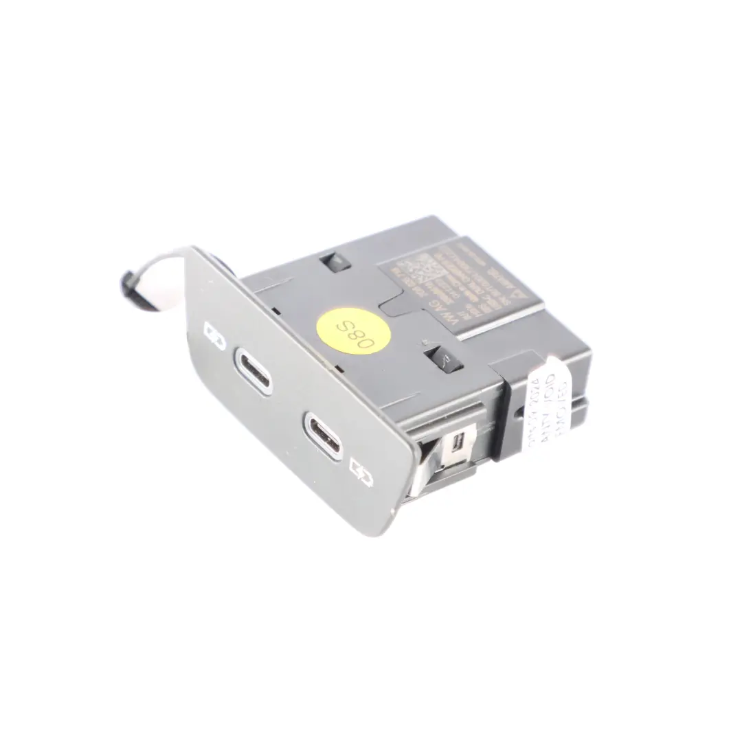 Mk8 Presa Ricarica Console Centrale Posteriore USB C per Volkswagen Golf con numero di parte 2G6035718 Volkswagen Golf Mk8 Presa Ricarica Console Centrale Posteriore USB C - SKU 2G6035718 - Numero di parte 2G6035718