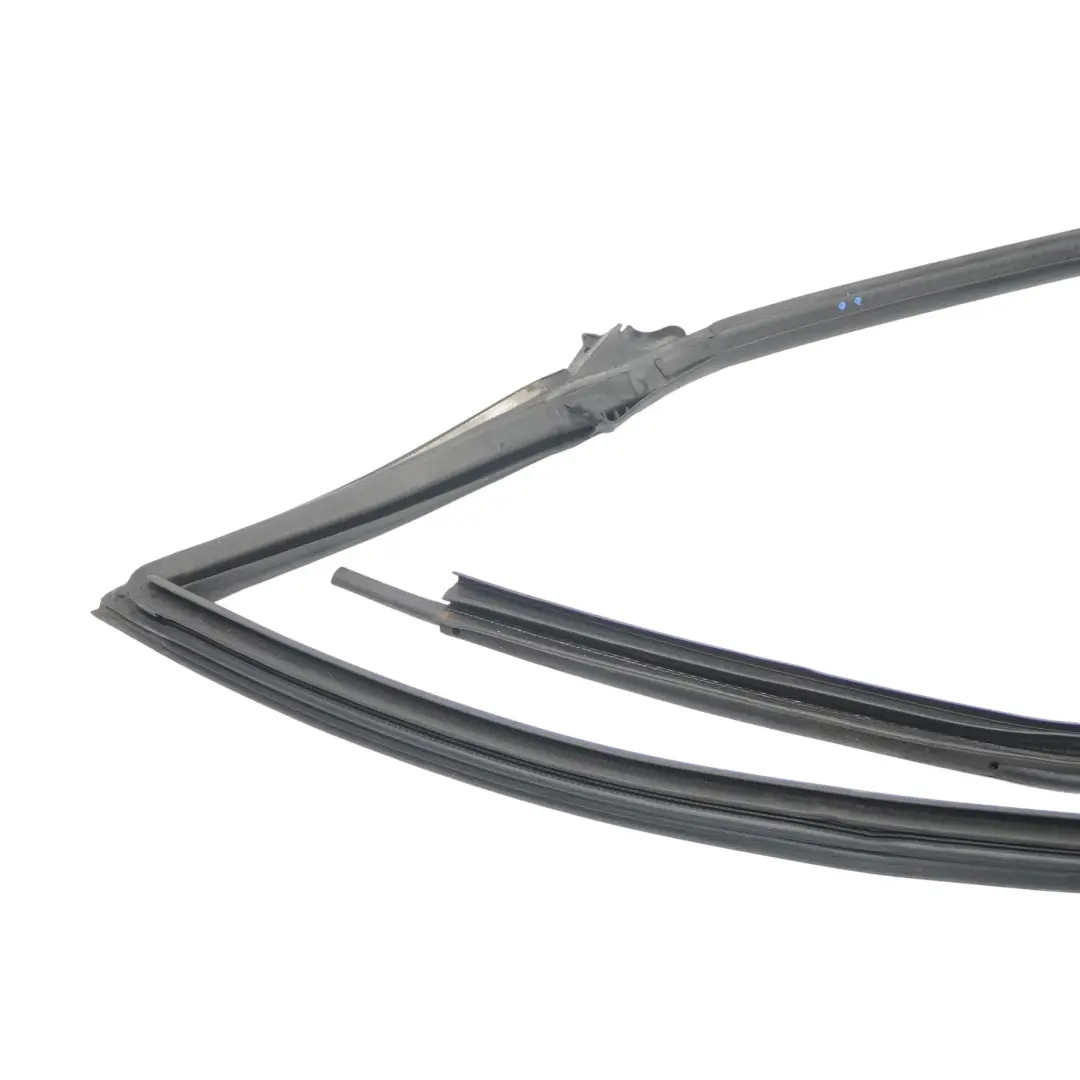 BMW Z4 E86 Coupe Door Edge Wheaterstrip Sealing Rubber Right O/S - SKU 3420704 - Part number 3420704