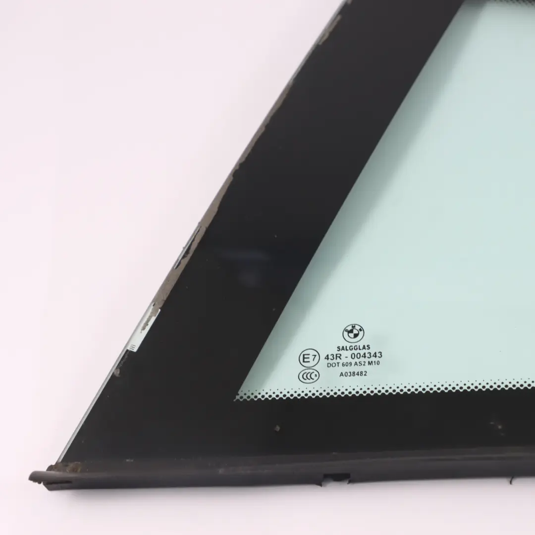 Cristal Ventana Lateral Trasera Izquierda AS2 para BMW Z4 E86 con número de pieza 3420807 BMW Z4 E86 Cristal Ventana Lateral Trasera Izquierda AS2 - SKU 3420807 - Número de pieza 3420807