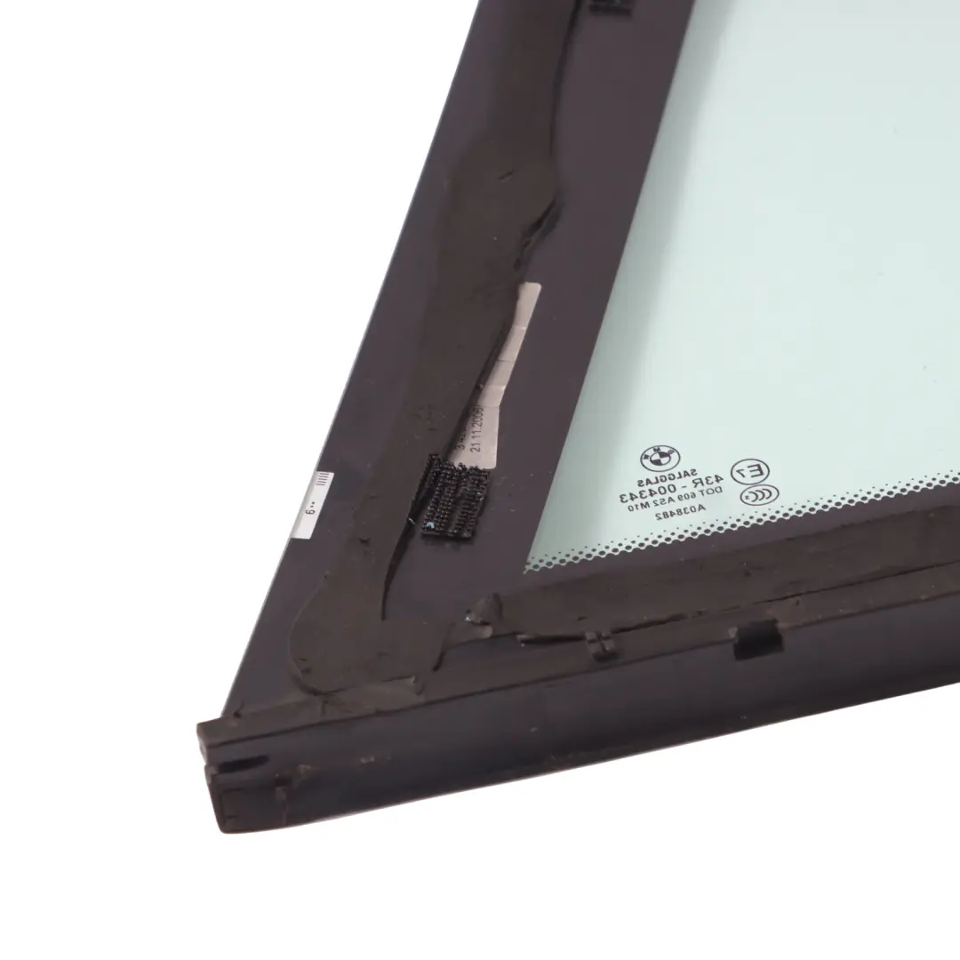 Fenêtre Latérale Arrière Vitrage Droit AS2 pour BMW Z4 E86 à propos du numéro de pièce 3420808 BMW Z4 E86 Fenêtre Latérale Arrière Vitrage Droit AS2 - SKU 3420808 - Numéro de pièce 3420808