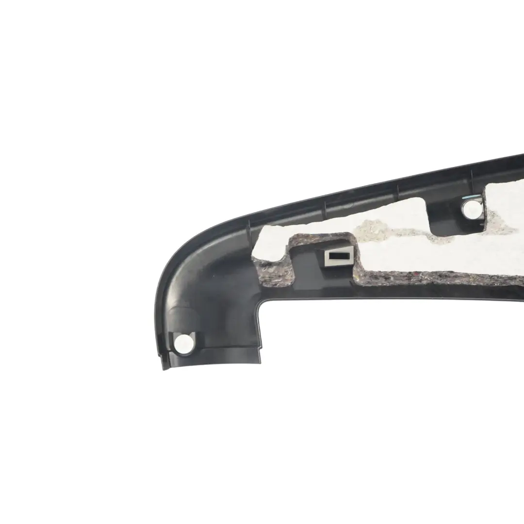 Tapa Maletero Portón Trasero Recorte Derecho Negro para BMW Z4 E86 con número de pieza 3421582 BMW Z4 E86 Tapa Maletero Portón Trasero Recorte Derecho Negro - SKU 3421582 - Número de pieza 3421582