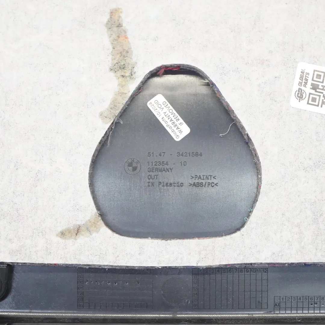 Embellecedor del panel del portón trasero del maletero para BMW Z4 E86 con número de pieza 3421584 BMW Z4 E86 Embellecedor del panel del portón trasero del maletero - SKU 3421584 - Número de pieza 3421584