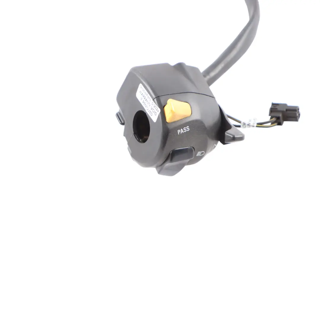 SV650 Handlebar Switch Front Right O/S Switch Unit 37400-23E10-000 to Suzuki with Part number 3740023E10000 Suzuki SV650 Handlebar Switch Front Right O/S Switch Unit 37400-23E10-000 - SKU 3740023E10000 - Part number 3740023E10000