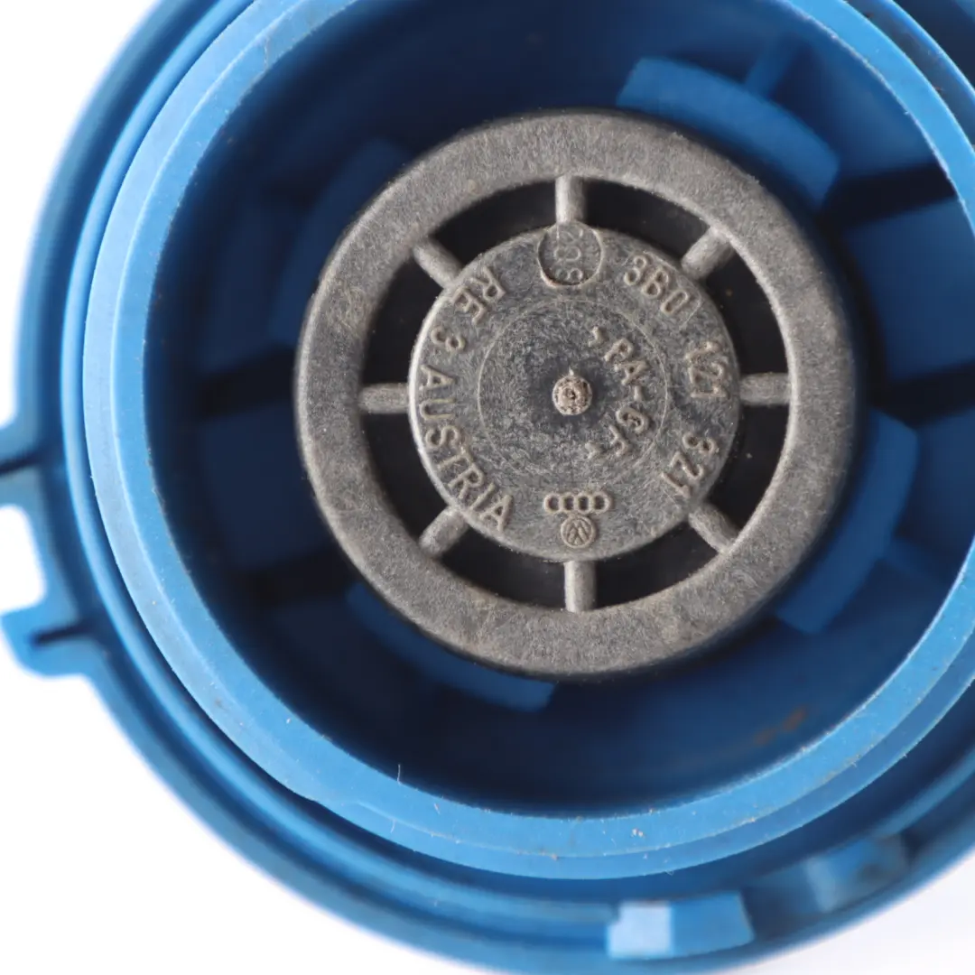 Radiatore Bottiglia espansione liquido Tappo Flap per Skoda Octavia II con numero di parte 3B0121321 Skoda Octavia II Radiatore Bottiglia espansione liquido Tappo Flap - SKU 3B0121321 - Numero di parte 3B0121321