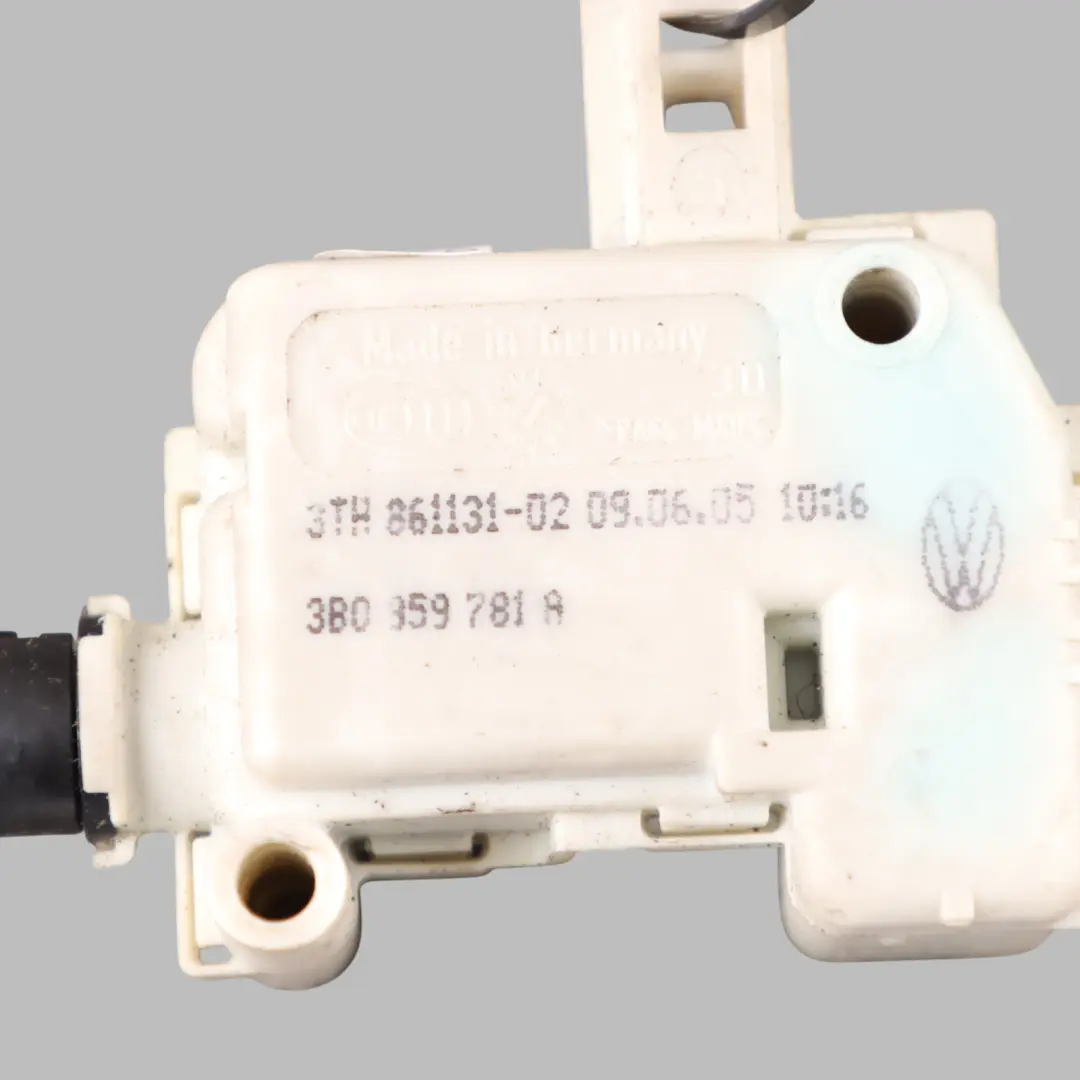 Tail Gate Rear Lock Solenoid Actuator Mechanism 3B0959781D to Volkswagen Caddy Maxi with Part number 3B0959781A Volkswagen Caddy Maxi Tail Gate Rear Lock Solenoid Actuator Mechanism 3B0959781D - SKU 3B0959781A - Part number 3B0959781A