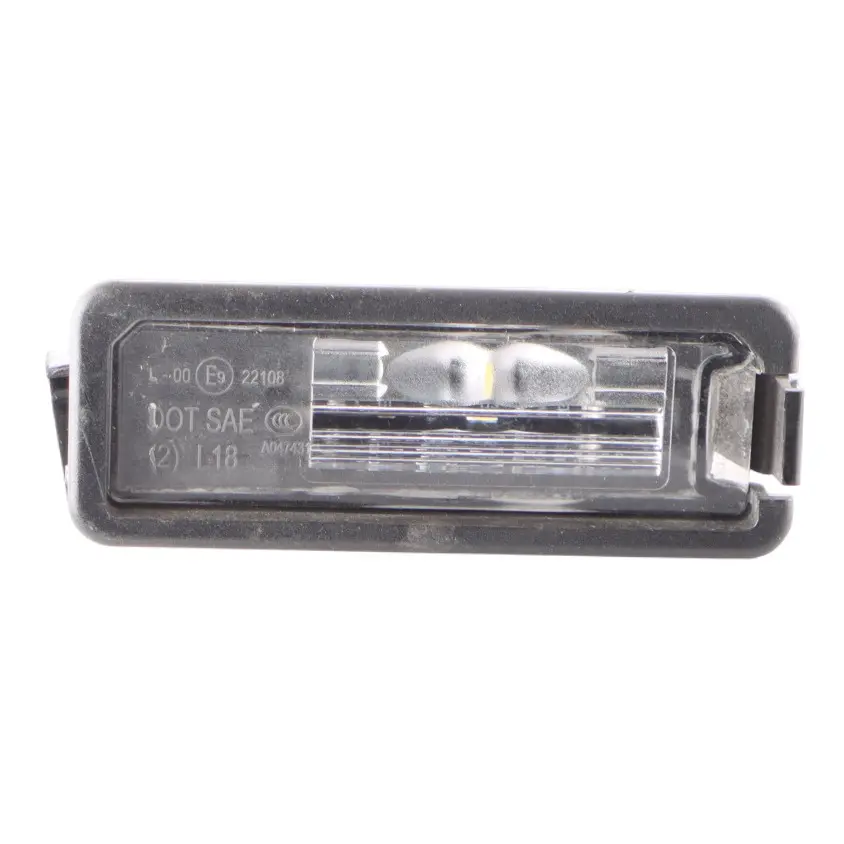 Mk8 Luce Posteriore Della Targa A LED per VW Volkswagen Golf con numero di parte 3G5943021A VW Volkswagen Golf Mk8 Luce Posteriore Della Targa A LED - SKU 3G5943021A - Numero di parte 3G5943021A