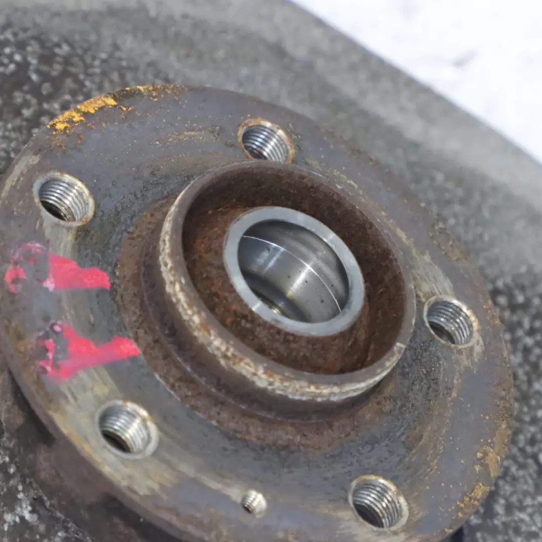 mozzo anteriore destra sterzo snodo disco freno piastra 4G0407242C per Audi A5 8T con numero di parte 4G0407254B Audi A5 8T mozzo anteriore destra sterzo snodo disco freno piastra 4G0407242C - SKU 4G0407254B - Numero di parte 4G0407254B