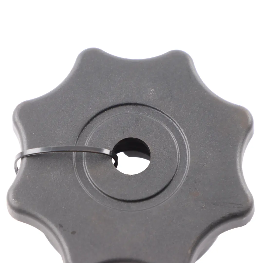 Spare Wheel Screw Emergency Wheel Mounting Securing Holder to Audi A6 4G with Part number 4G0803899 Audi A6 4G Spare Wheel Screw Emergency Wheel Mounting Securing Holder - SKU 4G0803899 - Part number 4G0803899