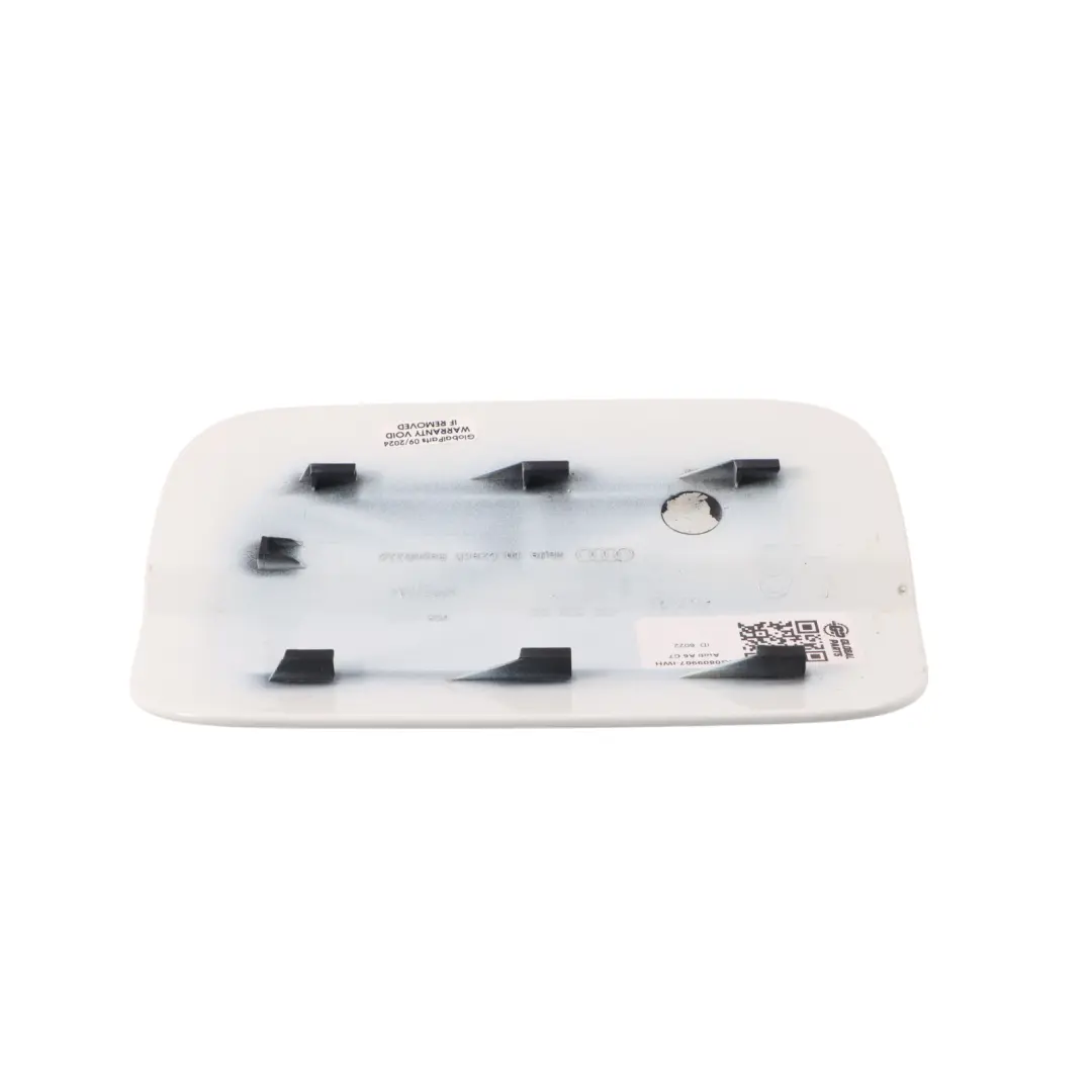 Tappo coperchio sportello riempimento Ibis White - Y9C 4G0809907 per Audi A6 C7 con numero di parte 4G0809907-IWH Audi A6 C7 Tappo coperchio sportello riempimento Ibis White - Y9C 4G0809907 - SKU 4G0809907-IWH - Numero di parte 4G0809907-IWH