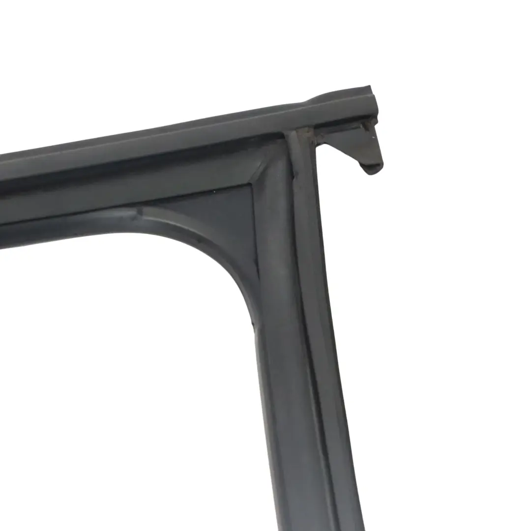 guida canale finestra anteriore sinistra guarnizione per Audi A6 C7 con numero di parte 4G0837439G Audi A6 C7 guida canale finestra anteriore sinistra guarnizione - SKU 4G0837439G - Numero di parte 4G0837439G