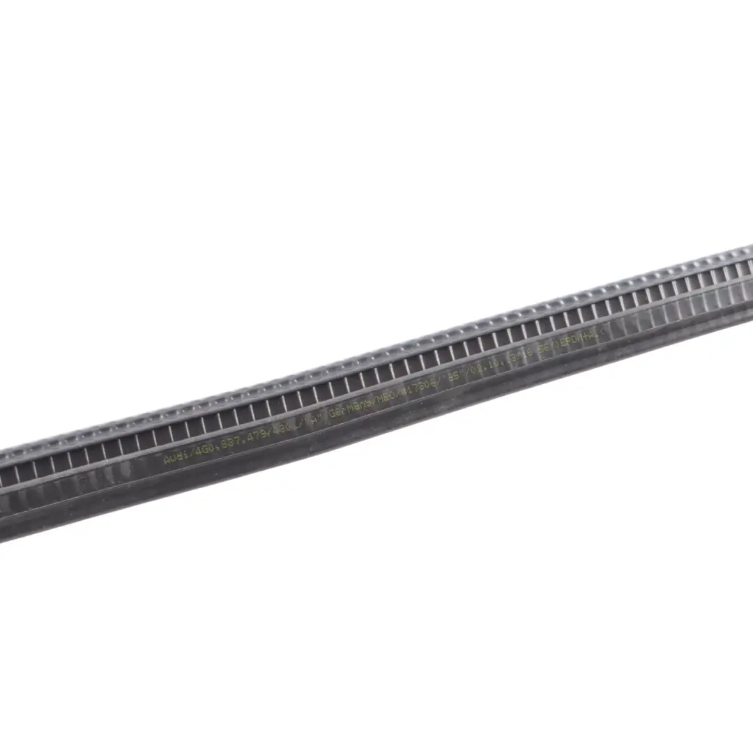 Joint de porte avant droit Audi RS6 C7 caoutchouc intérieur pour à propos du numéro de pièce 4G0837480 Joint de porte avant droit Audi RS6 C7 caoutchouc intérieur - SKU 4G0837480 - Numéro de pièce 4G0837480