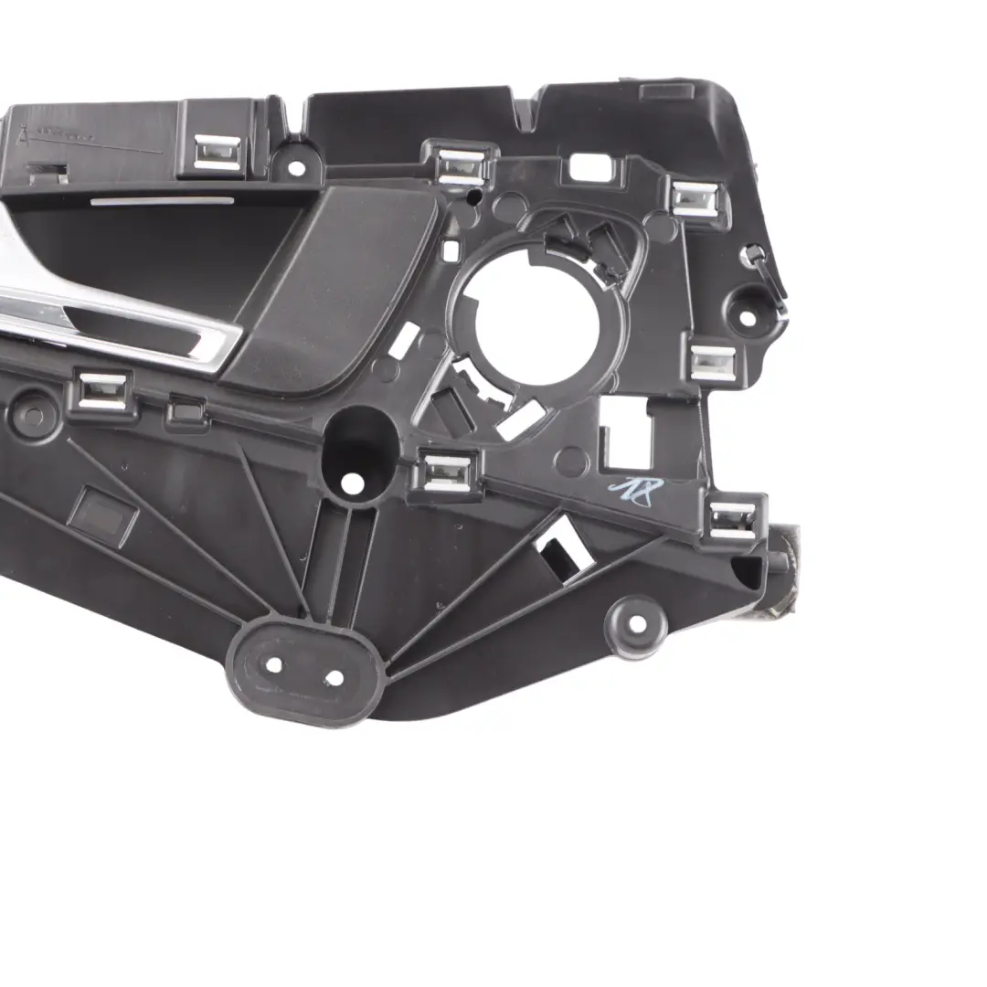 Interior Trasero Manija Puerta Palanca Liberación Izquierda para Audi A6 C7 con número de pieza 4G0839019 Audi A6 C7 Interior Trasero Manija Puerta Palanca Liberación Izquierda - SKU 4G0839019 - Número de pieza 4G0839019