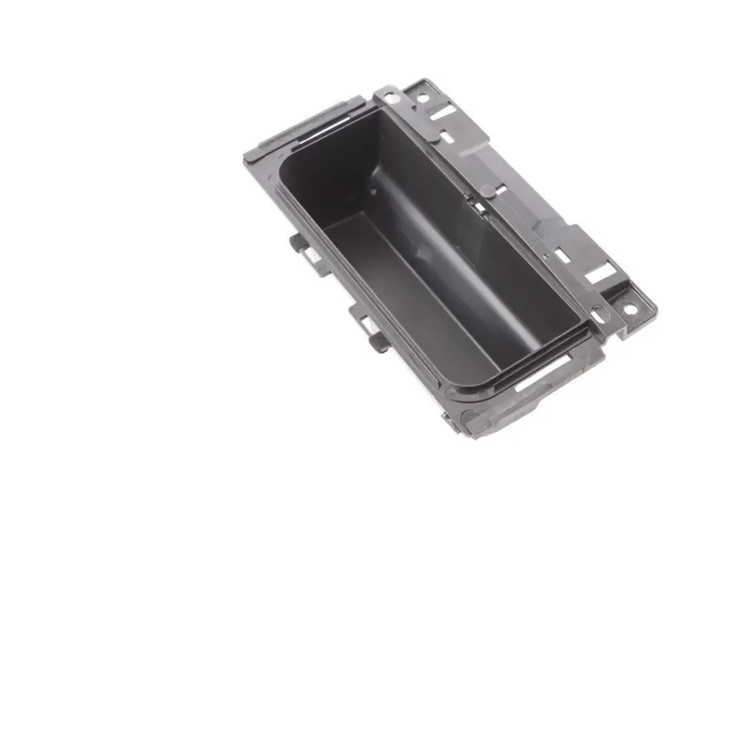 Schowek Popielniczka Tunelu Środkowego do Audi A6 C7 o numerze 4G0864131 Audi A6 C7 Schowek Popielniczka Tunelu Środkowego - SKU 4G0864131 - Numer Części 4G0864131