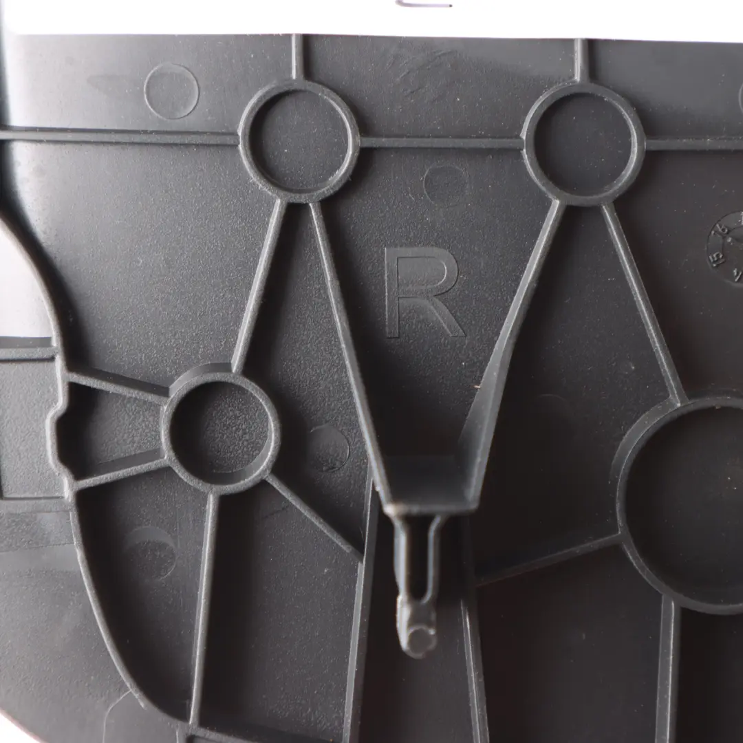 Tail Light Lamp Trim Cover Panel Rear Right O/S to Audi A6 C7 4G with Part number 4G0867658 Audi A6 C7 4G Tail Light Lamp Trim Cover Panel Rear Right O/S - SKU 4G0867658 - Part number 4G0867658