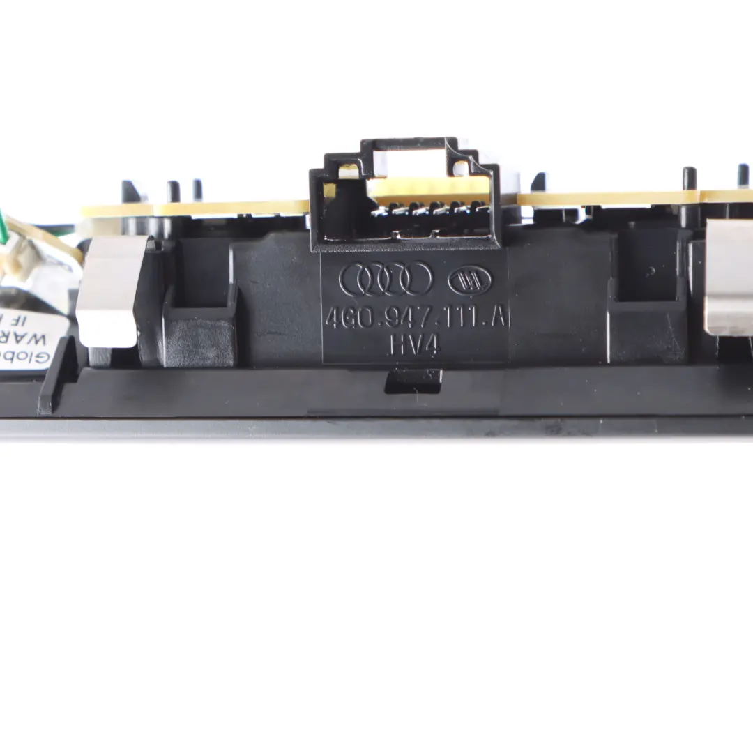 Audi RS6 C7 Lampe de lecture intérieure du toit Lampe arrière - SKU 4G0947111A - Numéro de pièce 4G0947111A