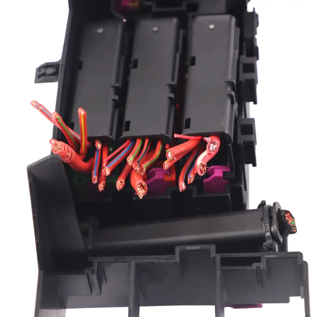 Boîte de relais de fusibles Module de contrôle Sam pour Audi A6 C7 à propos du numéro de pièce 4G0971845A Audi A6 C7 Boîte de relais de fusibles Module de contrôle Sam - SKU 4G0971845A - Numéro de pièce 4G0971845A