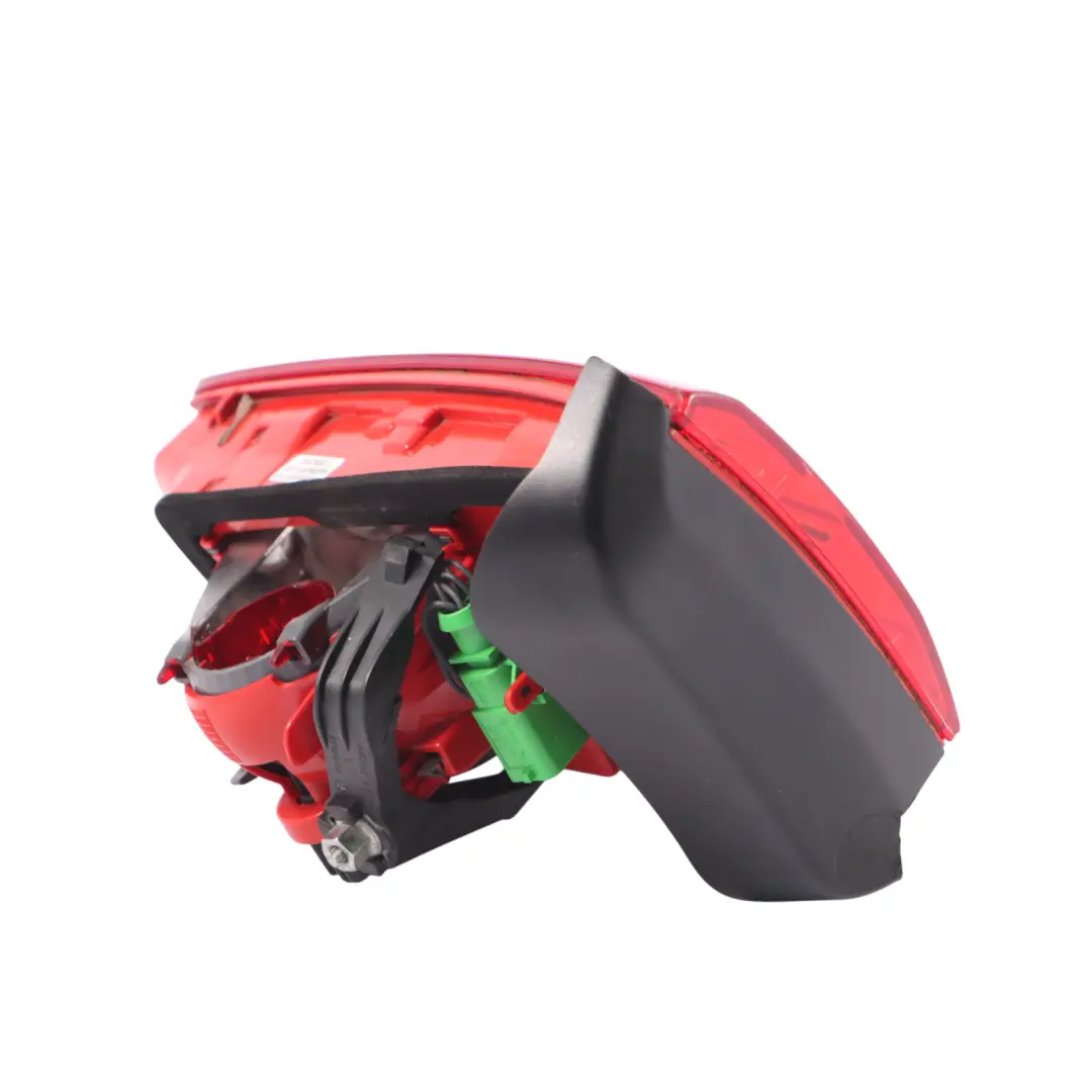 Światło Lampa Klapa Bagażnika Lewy Tył do Audi A6 C7 o numerze 4G5945093A Audi A6 C7 Światło Lampa Klapa Bagażnika Lewy Tył - SKU 4G5945093A - Numer Części 4G5945093A