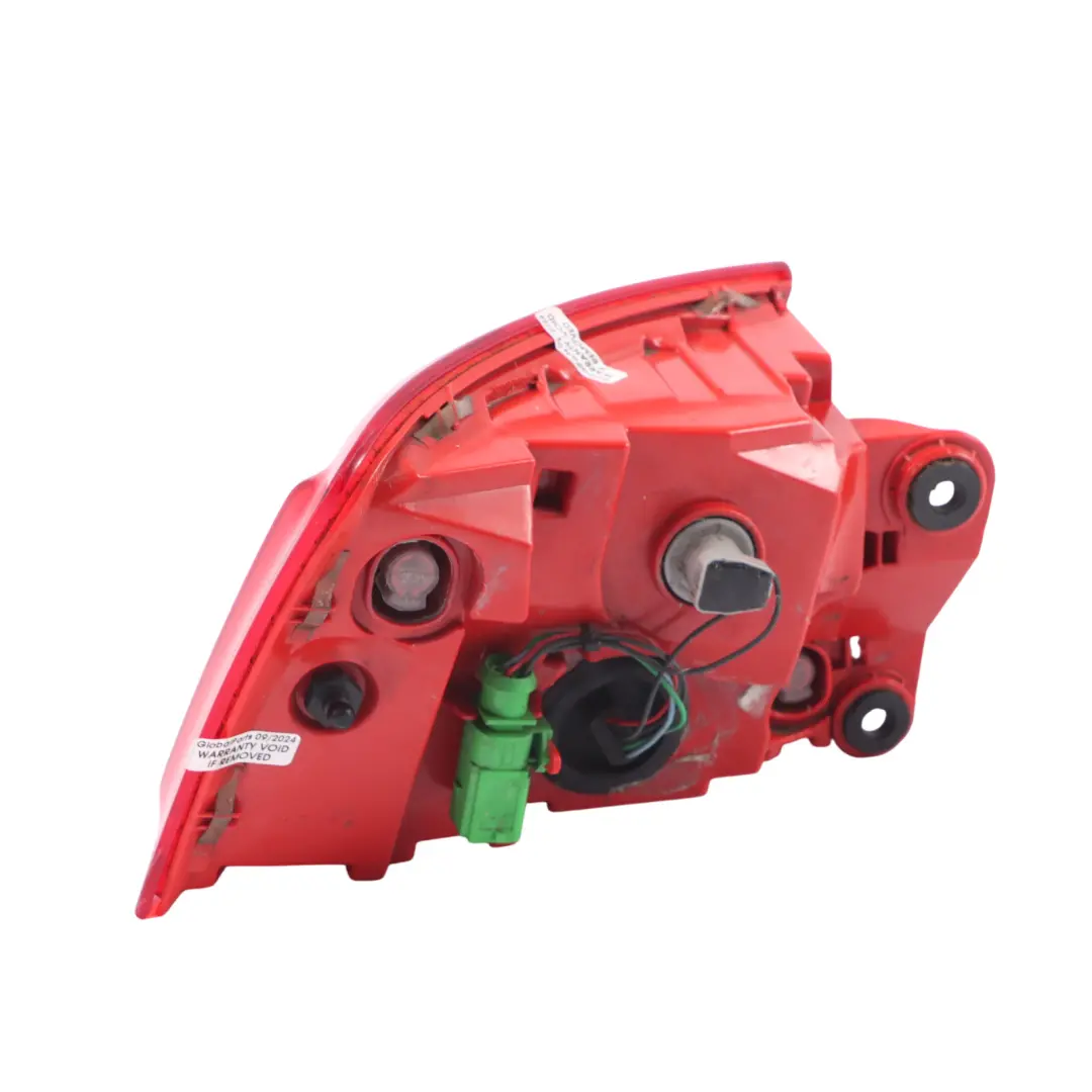 Światło Lampa Błotnika Tył Prawo do AUDI A6 C7 o numerze 4G5945096A AUDI A6 C7 Światło Lampa Błotnika Tył Prawo - SKU 4G5945096A - Numer Części 4G5945096A