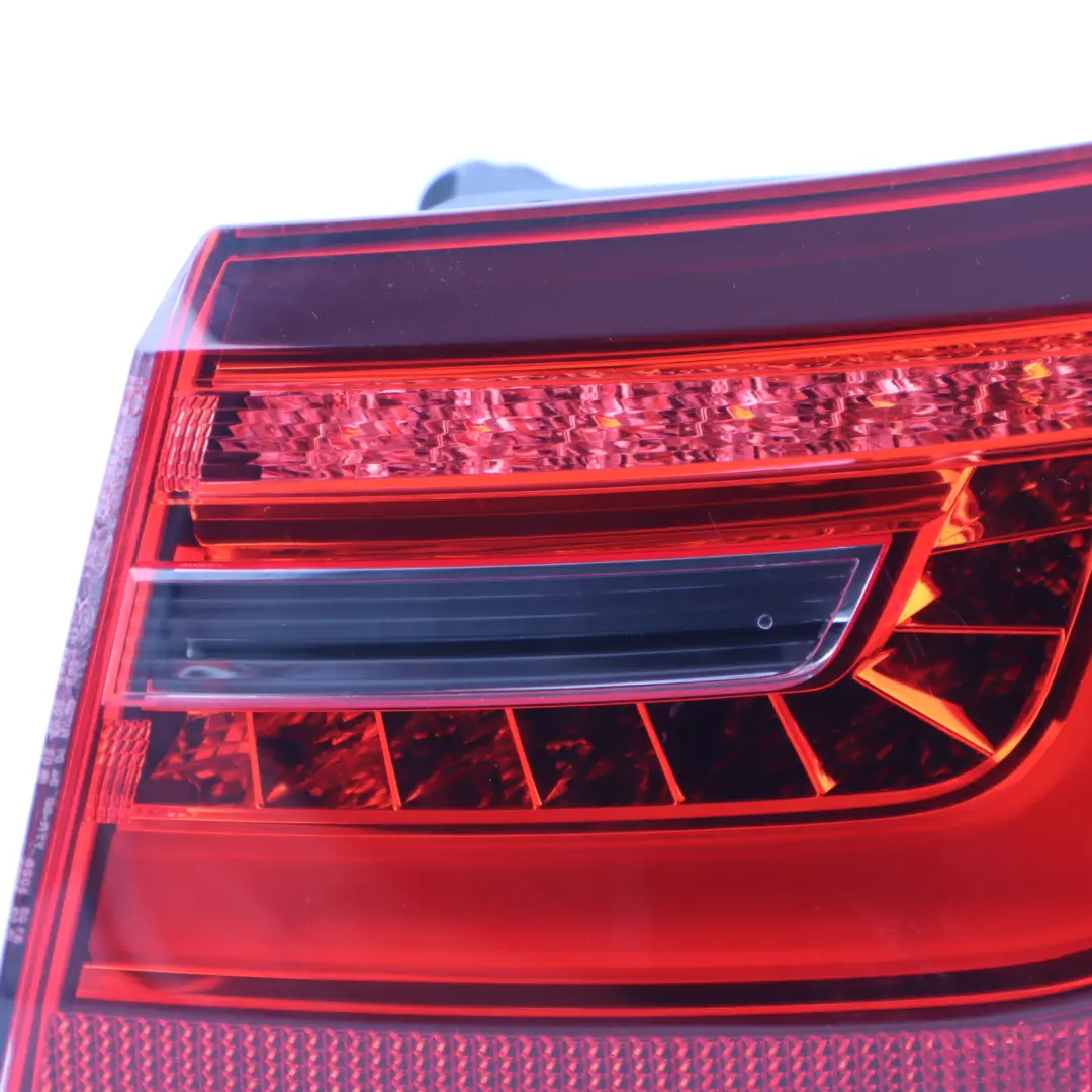 Side Panel Fender Outer Light Lamp LED Right O/S to Audi A6 C7 Rear with Part number 4G9945096D Audi A6 C7 Rear Side Panel Fender Outer Light Lamp LED Right O/S - SKU 4G9945096D - Part number 4G9945096D