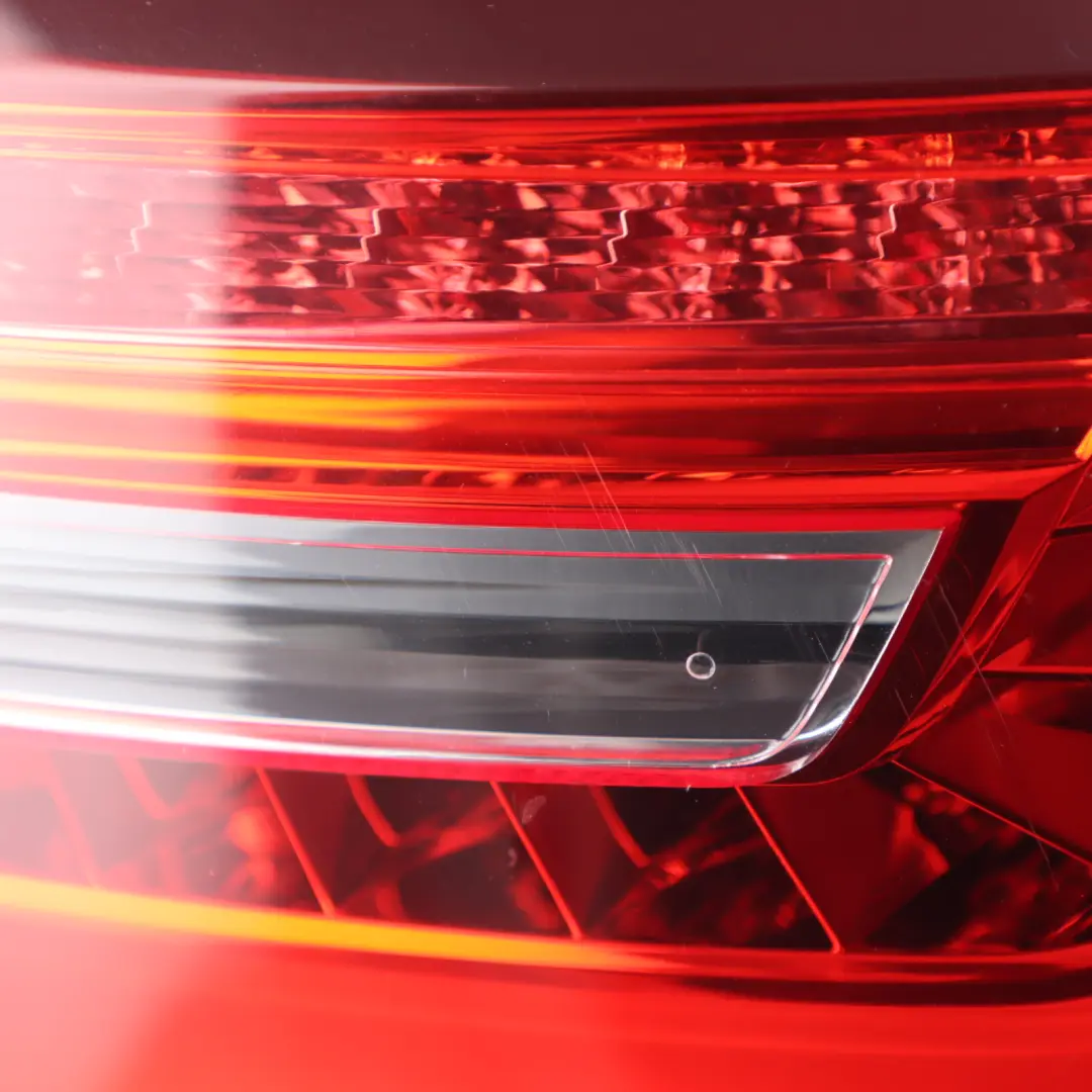 Side Panel Fender Outer Light Lamp LED Right O/S to Audi A6 C7 Rear with Part number 4G9945096D Audi A6 C7 Rear Side Panel Fender Outer Light Lamp LED Right O/S - SKU 4G9945096D - Part number 4G9945096D