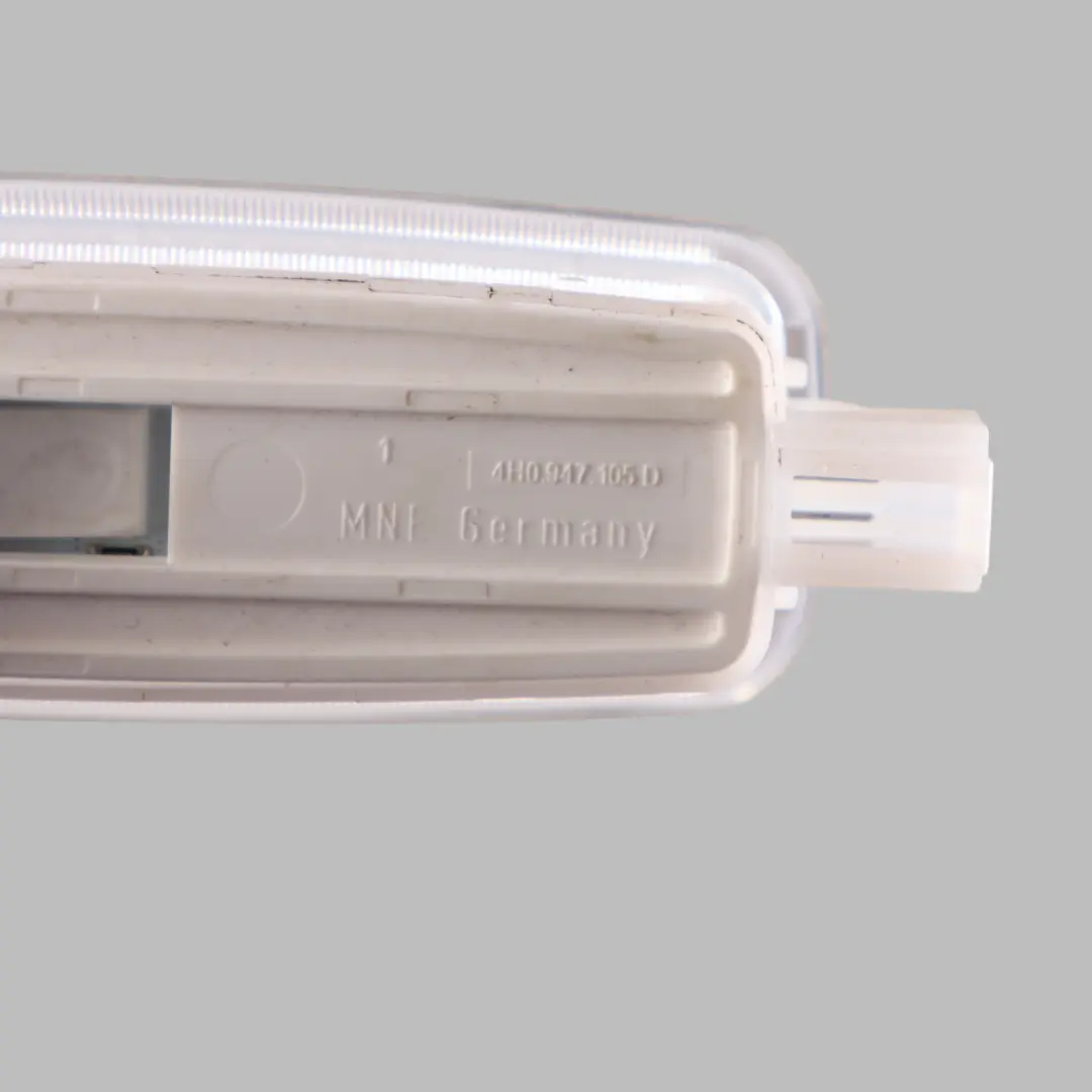 Panel De Luz De Techo Para Parasol Lámpara De Lectura para Audi A3 8V con número de pieza 4H0947105D Audi A3 8V Panel De Luz De Techo Para Parasol Lámpara De Lectura - SKU 4H0947105D - Número de pieza 4H0947105D