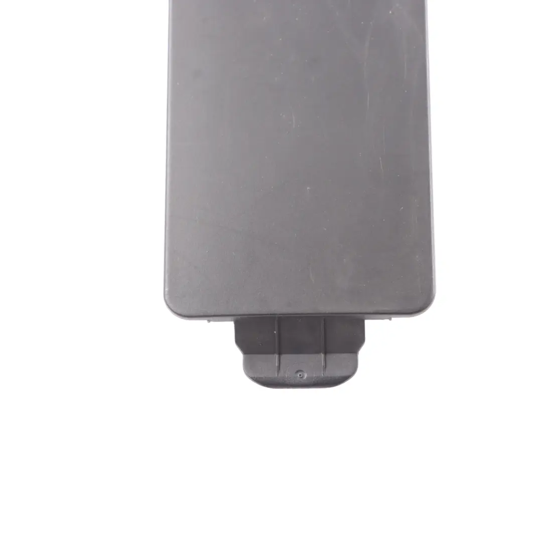 Couvercle de la garniture avant connecteur câblage siège pour Audi RS6 C7 à propos du numéro de pièce 4H0971981 Audi RS6 C7 Couvercle de la garniture avant connecteur câblage siège - SKU 4H0971981 - Numéro de pièce 4H0971981