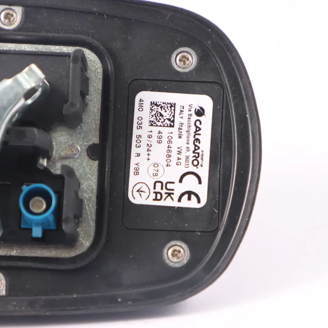 Antena Aérea Aleta De Tiburón Techo DAB Negro para Audi Q2 GA con número de pieza 4M0035503R Audi Q2 GA Antena Aérea Aleta De Tiburón Techo DAB Negro - SKU 4M0035503R - Número de pieza 4M0035503R